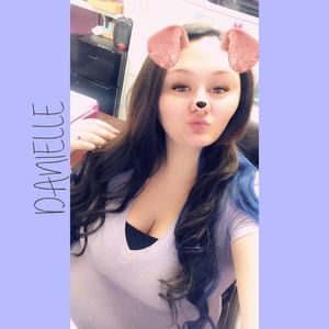 Meet your Posher, Danielle